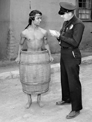 Loinclothed hobby; Obrzek dne - the picture od the day - awa rel - barrel loincloth of  Sal Mineo