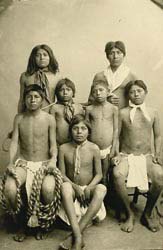 Loinclothed hobby; Obrzek dne - the picture od the day - awa rel - Apache Boys Wearing Breechcloths and Neck Scarfs 1881