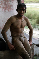 Loinclothed hobby; Obrzek dne - the picture od the day - awa rel -   Indian kushti warrior 