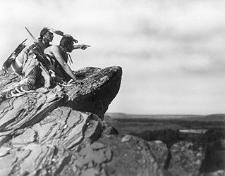 Loinclothed hobby; Obrzek dne - the picture od the day - awa rel - Roland W. Reed, Watching The Herd