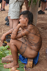 Loinclothed hobby; Obrzek dne - the picture od the day - awa rel -  Embera youth