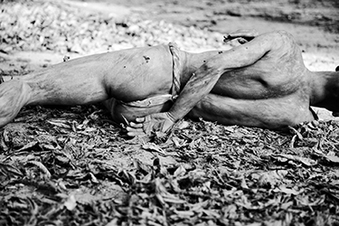 Loinclothed hobby; Obrzek dne - the picture od the day - awa rel -  Photo by Ralph Louzon - Butoh, Gyohei Zaitsu