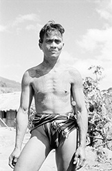 Loinclothed hobby; Obrzek dne - the picture od the day - awa rel - Philippines, tattooed Igorot man on northern Luzon island