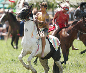 Loinclothed hobby; Obrzek dne - the picture od the day - awa rel - Bethany Baker, Crow Agency, Crow Native Days, 2018