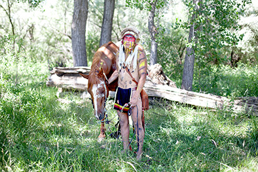 Loinclothed hobby; Obrzek dne - the picture od the day - awa rel - Photo by Celia Talbot Tobin, Crow Agency, Montana