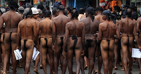 Loinclothed hobby; Obrzek dne - the picture od the day - awa rel - Traditional thong ~ Sri Lanka, Colombo 