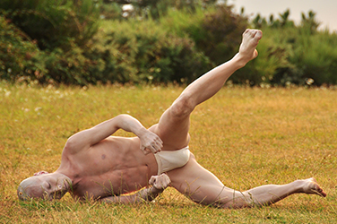 Loinclothed hobby; Obrzek dne - the picture od the day - awa rel - Gyohei Zaitsu, balade butoh, 2012