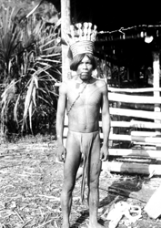 Loinclothed hobby; Obrzek dne - the picture od the day - awa rel - Photo by Erland Nordenskild, Embera
