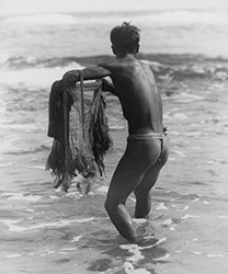 Loinclothed hobby; Obrzek dne - the picture od the day - awa rel - Hawaiian fisherman, Hawaii State Archives