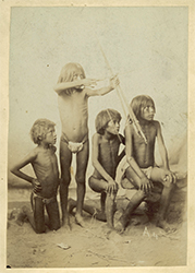 Loinclothed hobby; Obrzek dne - the picture od the day - awa rel - Portrait of Indian boys, one with a bow and arrow, possibly in Arizona