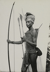 Loinclothed hobby; Obrzek dne - the picture od the day - awa rel - Mlad vlenk z Tanimbaru s lukem a py a brnnm z ke karabao, Tatandi - Young warrior from Tanimbar, bow and arrow, sheiled from karabao skin