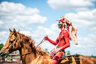 Loinclothed hobby; Obrzek dne - the picture od the day - awa rel - photo by Sara Liberte - 2022 Little Big Horn Battle Reenactment