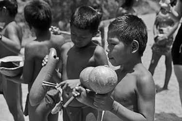 Loinclothed hobby; Obrzek dne - the picture od the day - awa rel - photo by Esdras Jaimes  - Embera Drua ~ 2/6