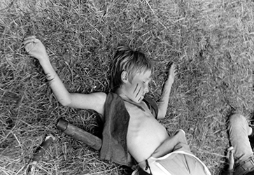 Loinclothed hobby; Obrzek dne - the picture od the day - awa rel - Summer camp ~ 1987, Fallen youth warrior