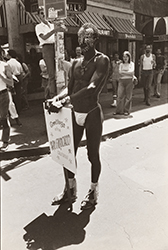 Loinclothed hobby; Obrzek dne - the picture od the day - awa rel - Christopher Street Liberation Day March ~ New York, 1978 ~ photo by Leonard Fink