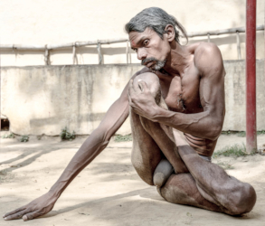 Loinclothed hobby; Obr�zek dne - the picture od the day - �awa rel -  Varanasi - Thomas Kunz