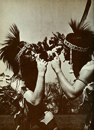 Dances and stories of the American Indian,  Bernard Sterling Mason, Photos by:</FONT> Paul Boris (and others), New York, A.S. Barnes and Co, 1944<